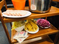 -胡须佬鸡煲四季火锅店(石厦西村直营店)
