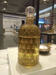 -法国娇兰精品店