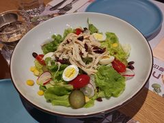 烟熏鸡肉蔬菜沙拉配凯撒沙拉酱-摩欧客意式餐厅(高新活力汇店)