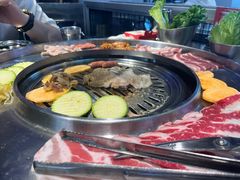 -哈哈碳都·牛肋条无限自助烤肉(台江万达店)