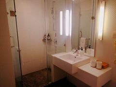 -全季酒店(上海火车站天目西路店)
