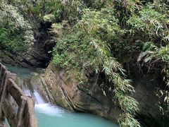 -龙水峡地缝景区