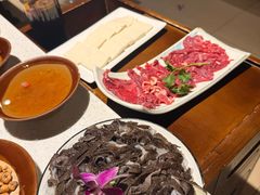 -贵府酸汤牛肉火锅·贵州老字号(飞山街店)