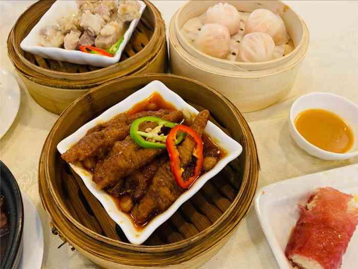 东湖新城酒家(东湖店)-"中午人还是蛮多的 去到那里还需要等待一会.