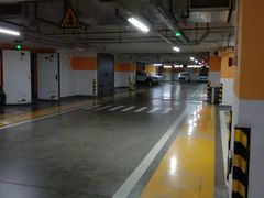 -万象城-停车场