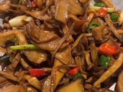 -卢大鲜鱼头捞饭(美利广场店)