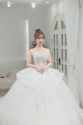 -洋洋婚纱品牌集合店