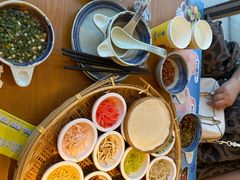 -包整·丝娃娃(一览甲秀楼风景店)