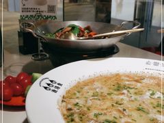 -渔语鱼酸菜鱼新川菜(来福士店)