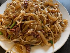 广州湿炒牛河-伍湛记 · 广州老字号(龙津中路店)