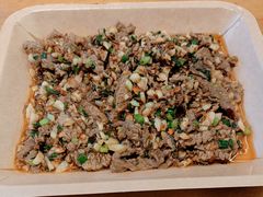 招牌铁板孜然牛肉-肉店炸炸炸·爆汁孜然牛肉