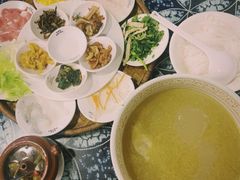 -桥香园云南过桥米线(金马碧鸡店)