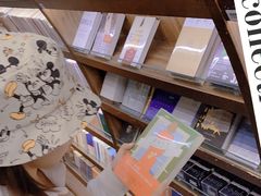 -钟书阁(珍园店)