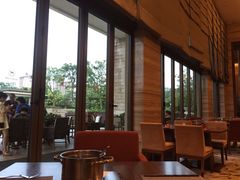 靠窗位-惠州白鹭湖雅居乐喜来登度假酒店-盛宴标帜西餐厅