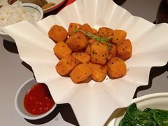 黑松露脆皮豆腐粒-桂满陇·手作小笼包&江南叫花鸡(中山公园店)