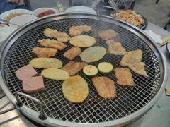 -小辣椒汤锅烧烤(温泉南街店)
