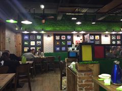 -朋友圈概念餐厅(象山万达广场店)