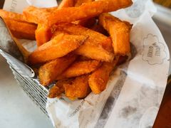 -I HOLIC艾豪丽披萨(KKone店)