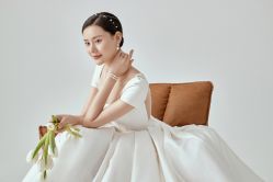 点击看大图 唯美浪漫-挪娅婚纱摄影皇家会所