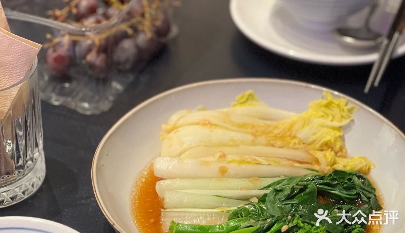 选了个陈鹏鹏的旗下bistro 说是bistro