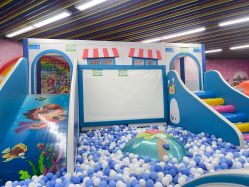 -孩子王童乐园(鹏瑞利青羊广场店)