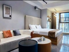 -芷迹江景酒店(五一广场汇景城店)