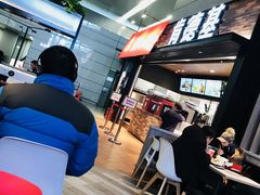 -肯德基(虹桥机场T2北指廊精选外卖点店)