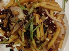 -老街烧烤大排档·地道湖北菜·龙虾馆(汉口火车站店)