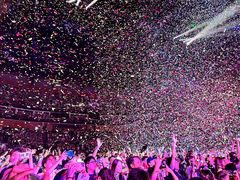 -宝能国际体育演艺中心