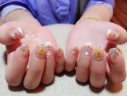 -睫乐园•睫公馆•美睫美甲沙龙