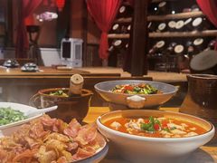 -老滇山寨•云南特色菜•地方菜•民族风情歌舞表演(金碧店)