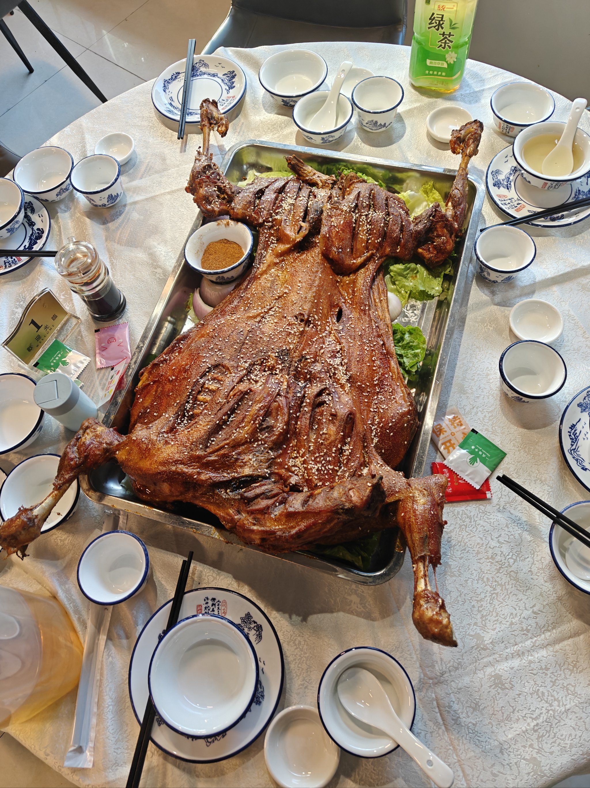 烤全羊你吃了没啊,超级美味哒