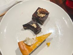 -广州万富希尔顿酒店·感趣自助餐厅·金秋蟹宴生蚝海鲜刺身