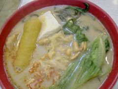 -吕阿婆骨汤麻辣烫(云岗店)