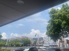 -雲宜贵宾舍酒店(深圳龙东地铁站店)