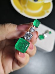 -北京七彩云南翡翠珠宝旗舰店(月坛店)