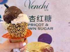 -VENCHI 闻绮(上海佛罗伦萨小镇店)