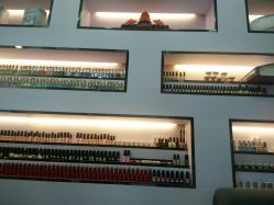 -美斯洛美甲美睫连锁店