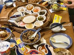 -包整·丝娃娃(一览甲秀楼风景店)