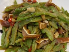 -黄泥岗·地道湖北菜(奥特莱斯店)