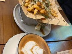 -Mark&Mars Restaurant