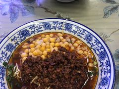 -渝之汇牛肉豌杂面