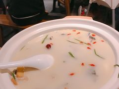 鱼头汤-老阿爸鲜鱼土菜(昆山花桥店)