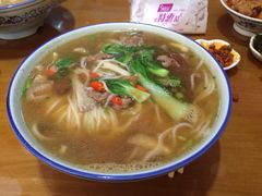 -邱芳粉店(迎宾大道旗舰店)