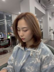 -诗悦发型SALON·圣罗兰店