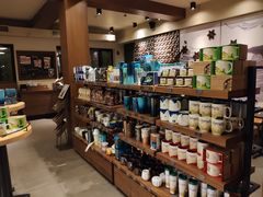 零售区-星巴克臻选(成都宽窄巷子店)