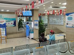 -上海大学附属上海和平眼科医院