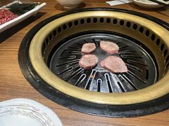 -炼火烤肉店