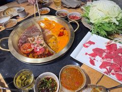 -顶顶汤火牛排火锅·经典铜锅涮肉