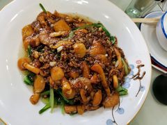 -老码头黑皮肘子锅包肉熏酱水饺(文政街店)